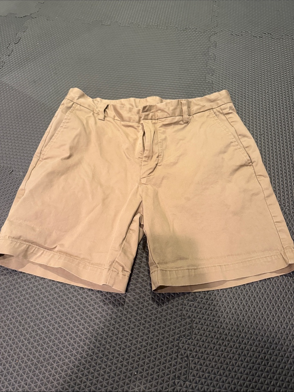 Vineyard Vines Men's Flat Front Shorts - Khaki